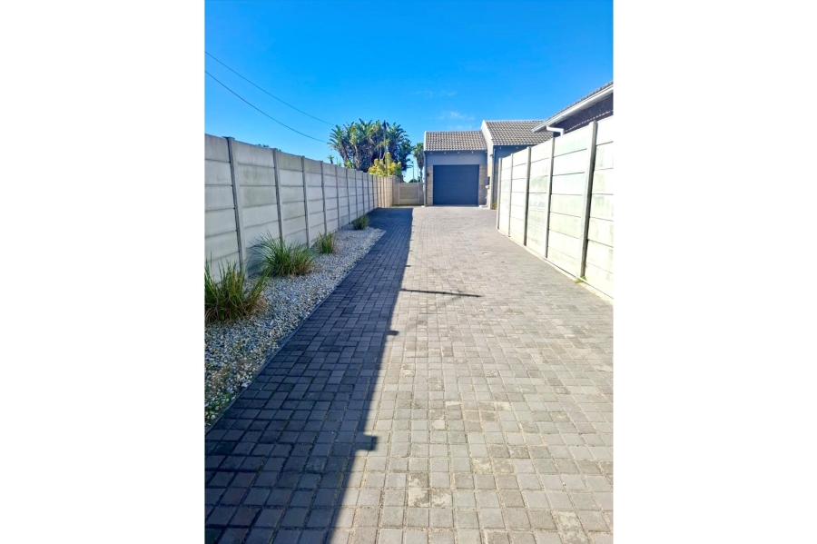 To Let 3 Bedroom Property for Rent in Salisbury Park Eastern Cape